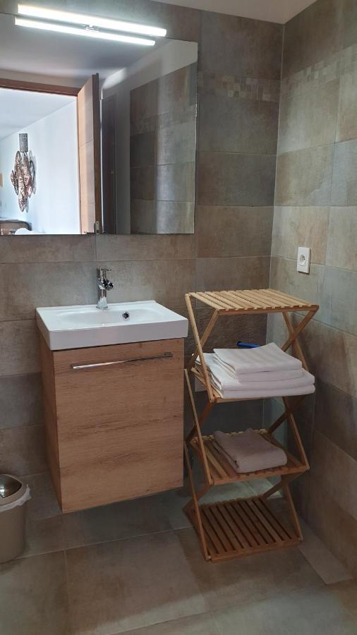 Les Terrasses Des Anthenors Bed & Breakfast Ансюес-ла-Родон Екстериор снимка