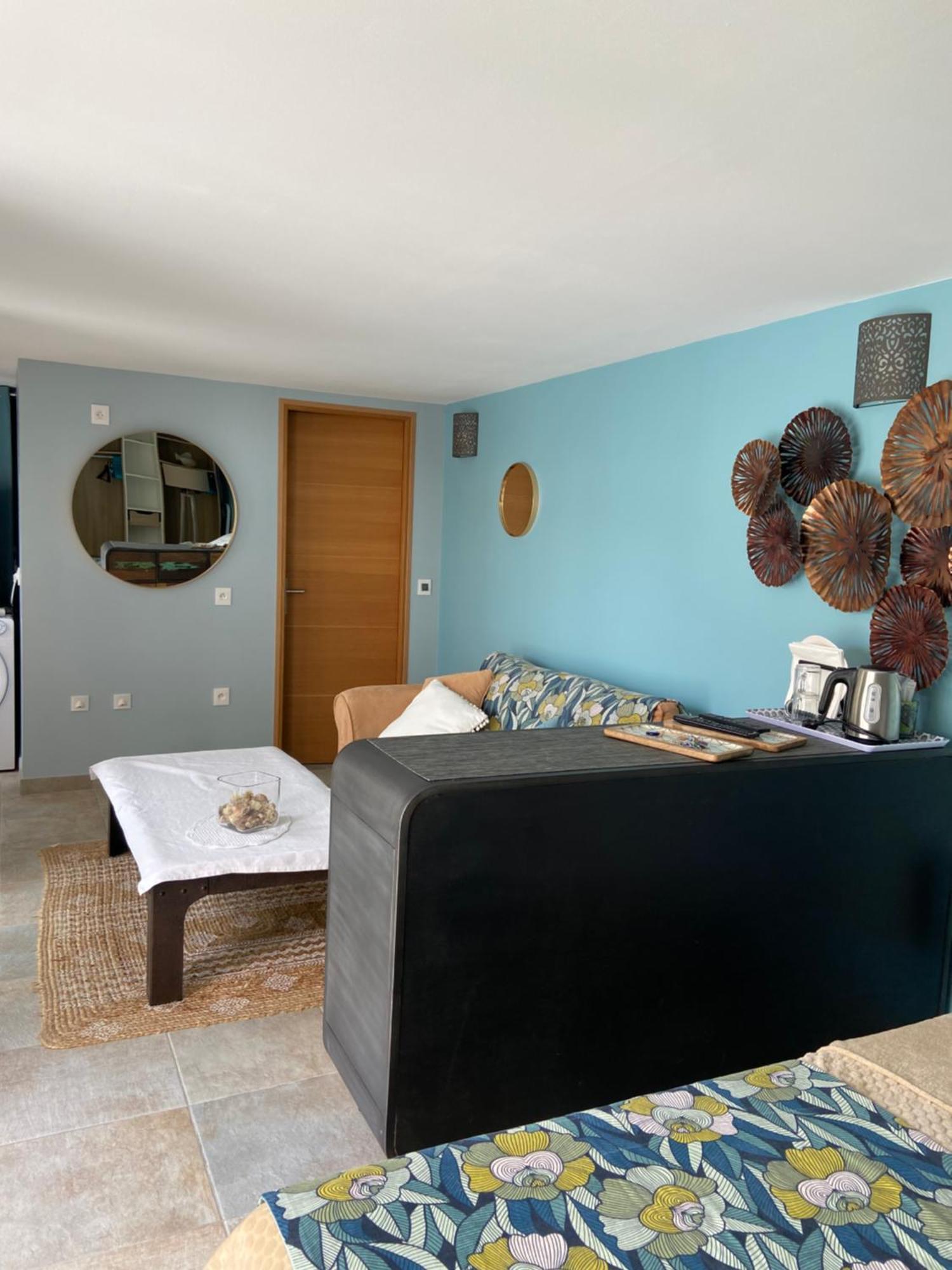 Les Terrasses Des Anthenors Bed & Breakfast Ансюес-ла-Родон Екстериор снимка
